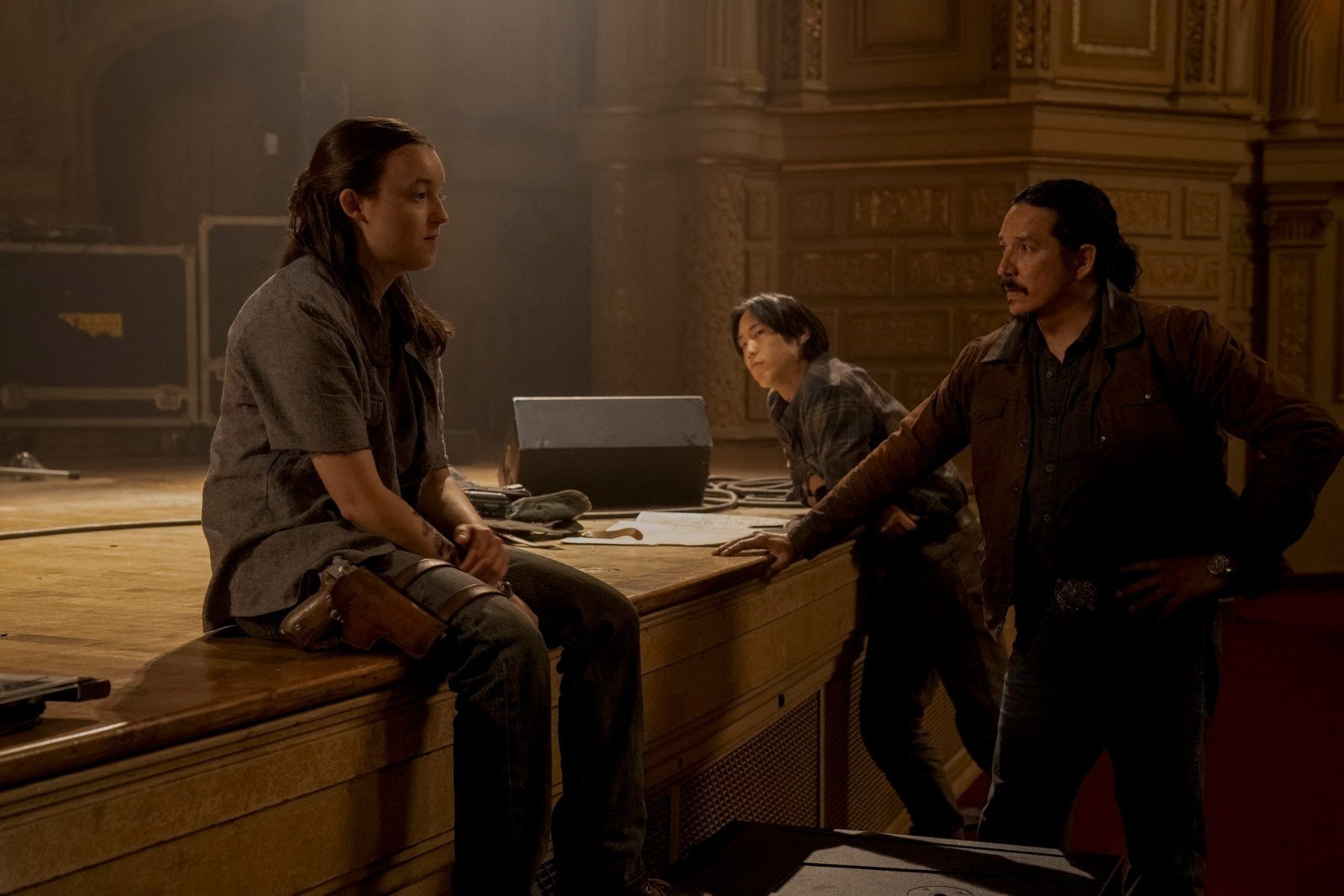 Bella Ramsey, Young Mazino e Gabriel Luna em The Last of Us
