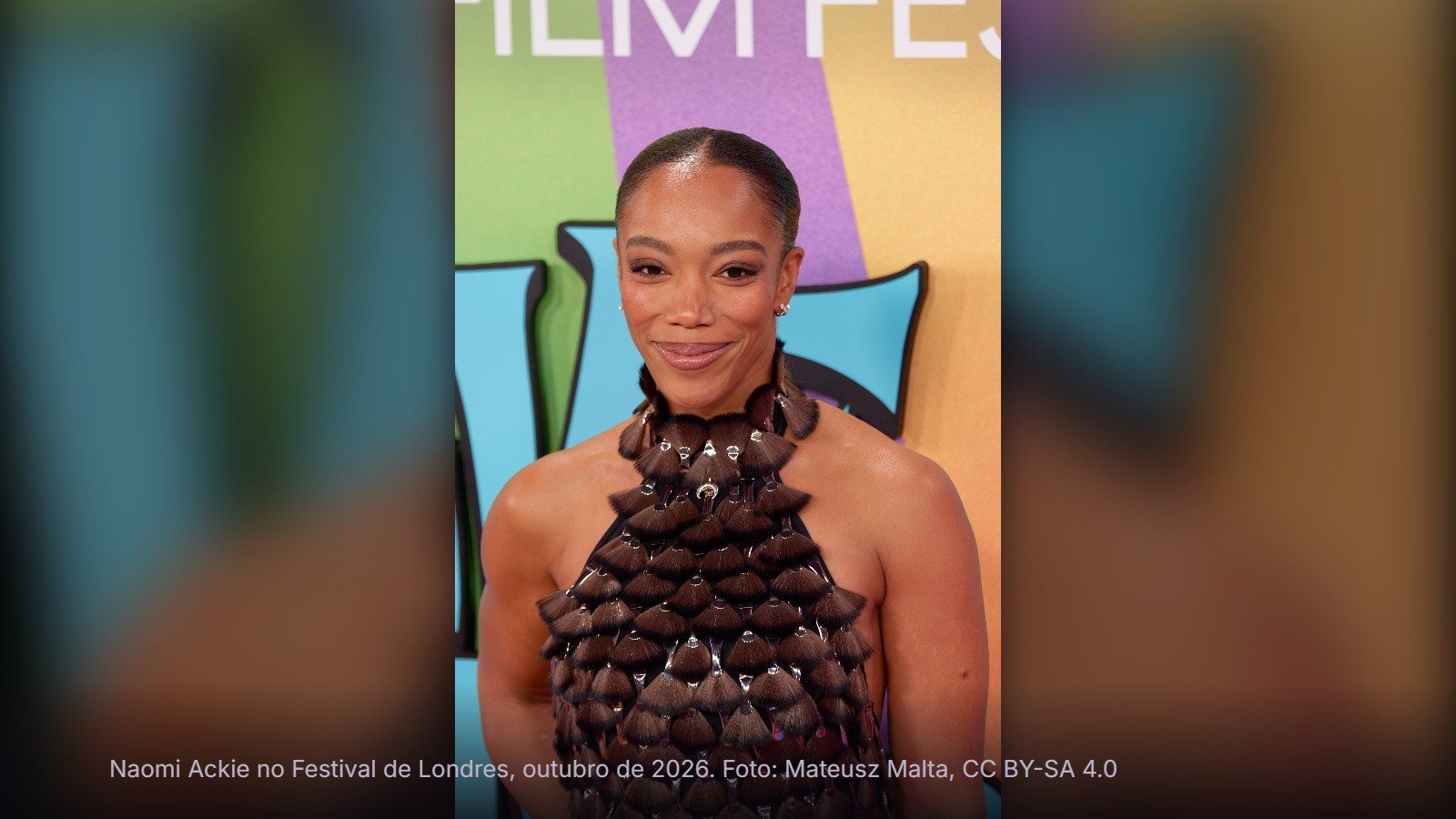 Naomi Ackie, do elenco de Cara-de-Barro, no Festival de Londres de 2026