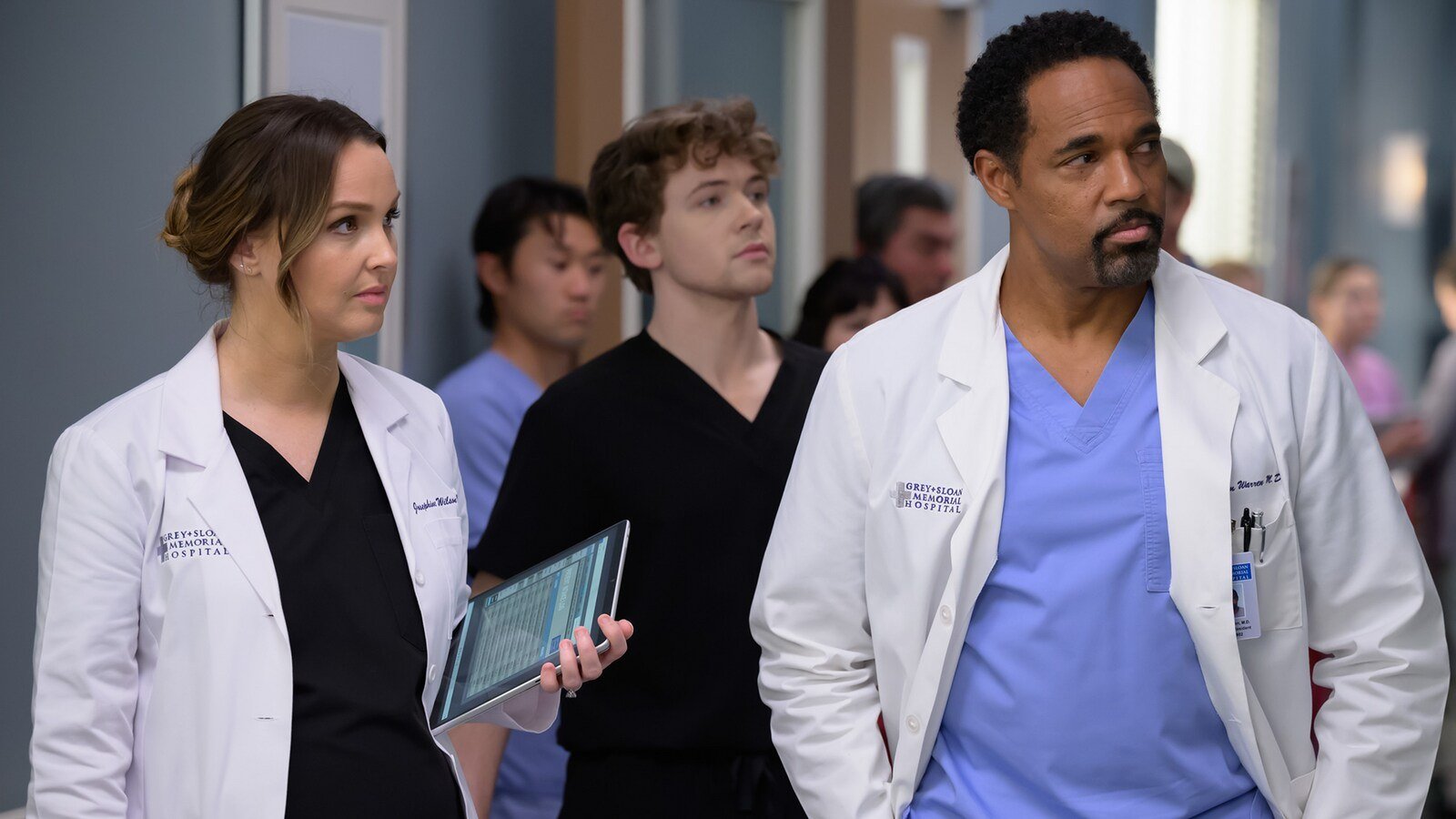 Camilla Luddington e Jason George como Jo Wilson e Ben Warren em Grey's Anatomy