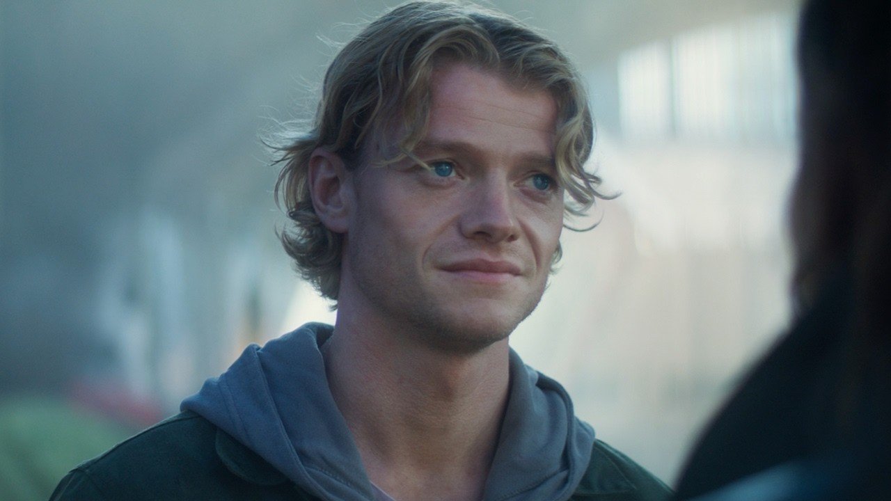 Trailer oficial de Cara-de-Barro